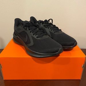 Nike Downshifter 10